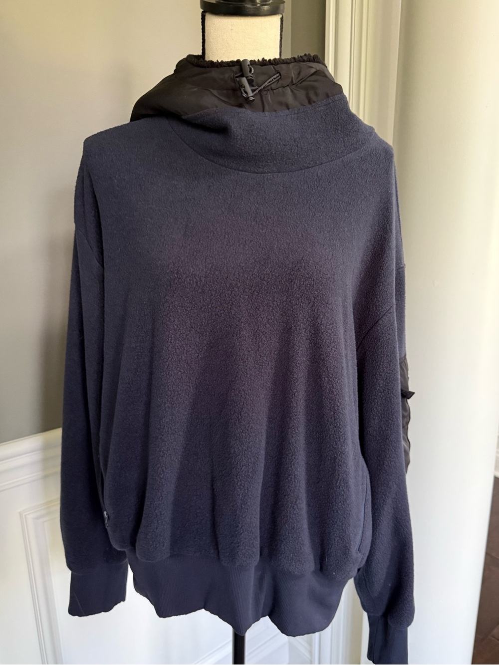 Alo Yoga Hooded Fleece L